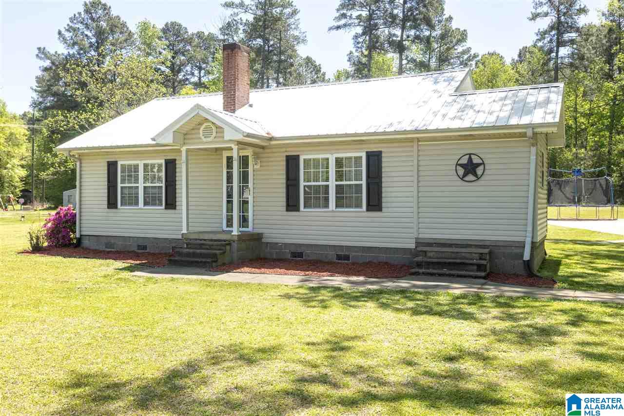 938 Pinewood Avenue Bessemer, AL 35023 - Photo 1 of 30