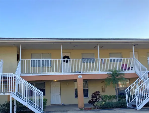 $1,275 | 117 North Evergreen Avenue, Unit 102, Clearwater, FL 33755