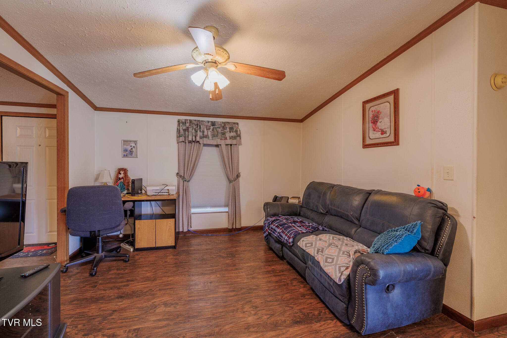 985 Old Stage Road Greeneville, TN 37745 - Photo 5 of 29 1R9A4878-HDR