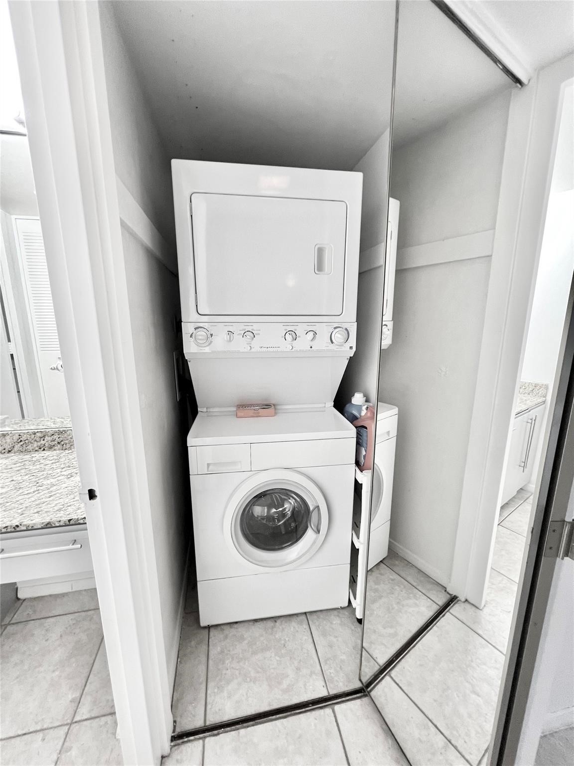 2016 Main Street, Unit 1501 Houston, TX 77002 - Photo 8 of 33 Washer & dryer included