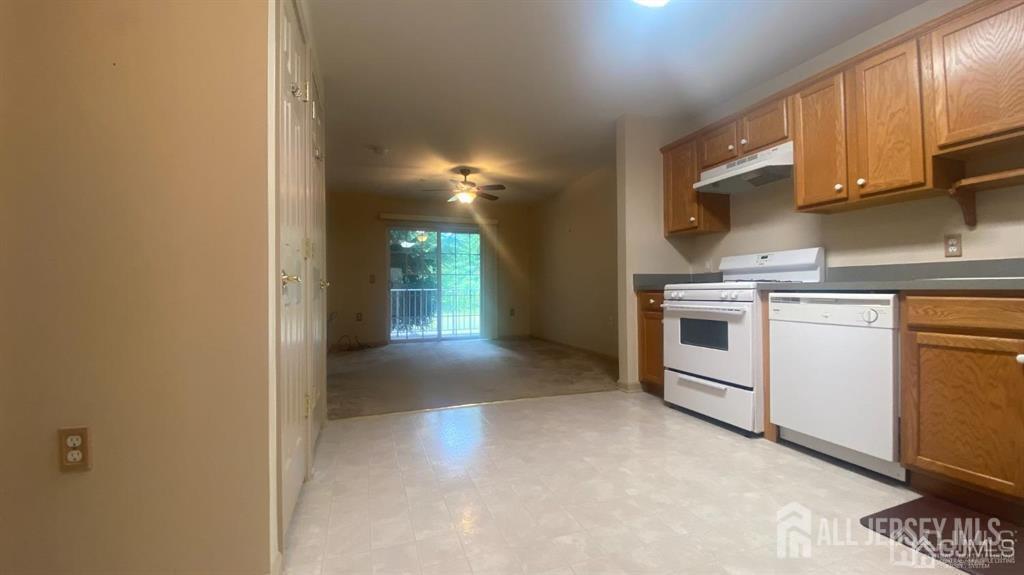 163 Liddle Avenue Edison, NJ 08837 - Photo 4 of 19