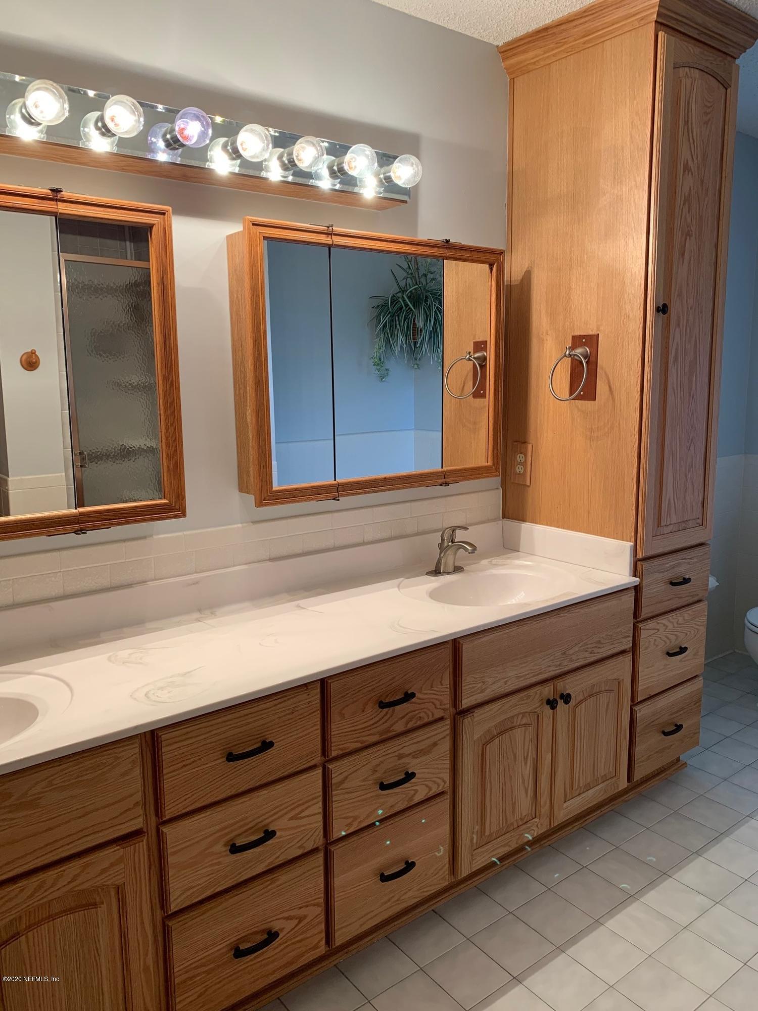 140 Confederate Point Road Palatka, FL 32177 - Photo 13 of 25 Master Bath 2