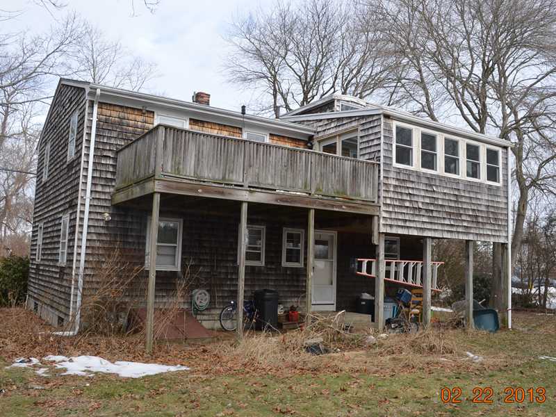 8 Conanicus Road Narragansett, RI 02882 - Photo 2 of 3 Exterior Back.