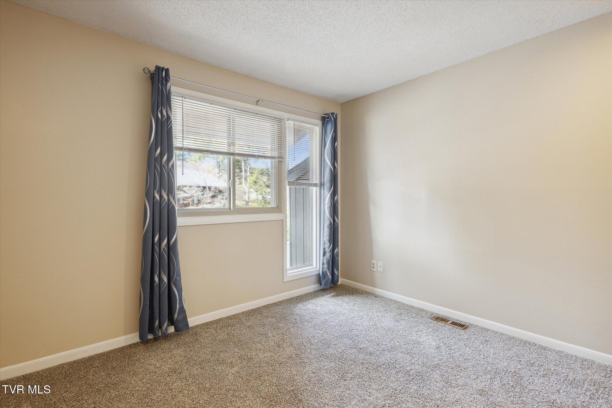 115 Beechnut Street, Unit B4 Johnson City, TN 37601 - Photo 16 of 20 19-115-Beechnut-St-Johnson-City-TN-37601