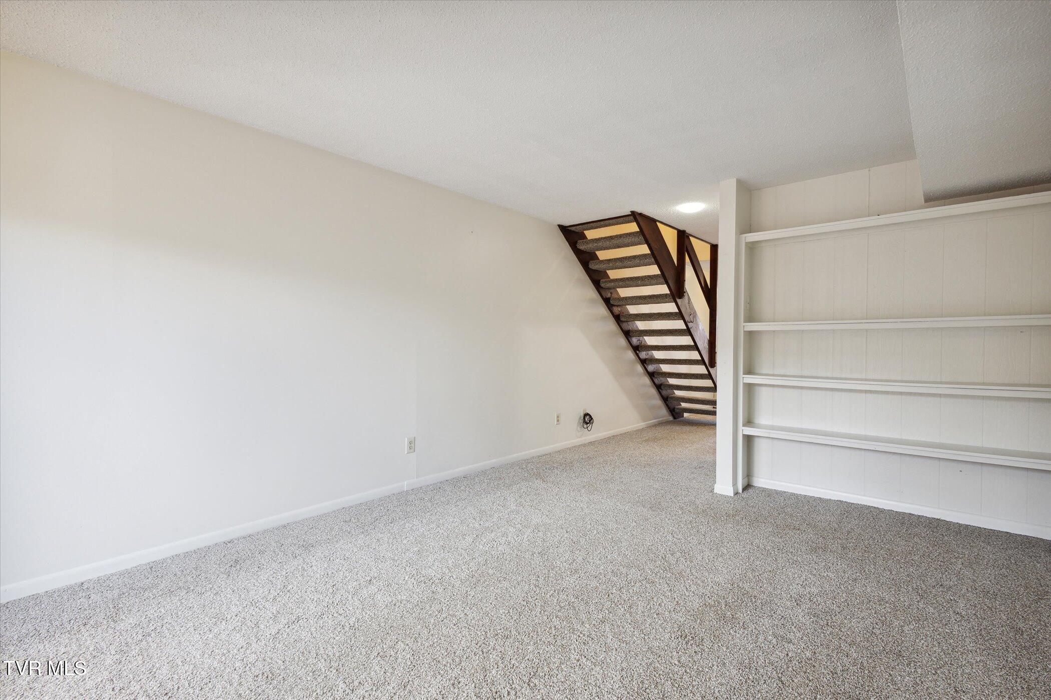 115 Beechnut Street, Unit B4 Johnson City, TN 37601 - Photo 10 of 20 13-115-Beechnut-St-Johnson-City-TN-37601