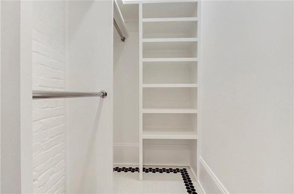 226 Decatur Street, Unit 2A New Orleans, LA 70130 - Photo 8 of 11