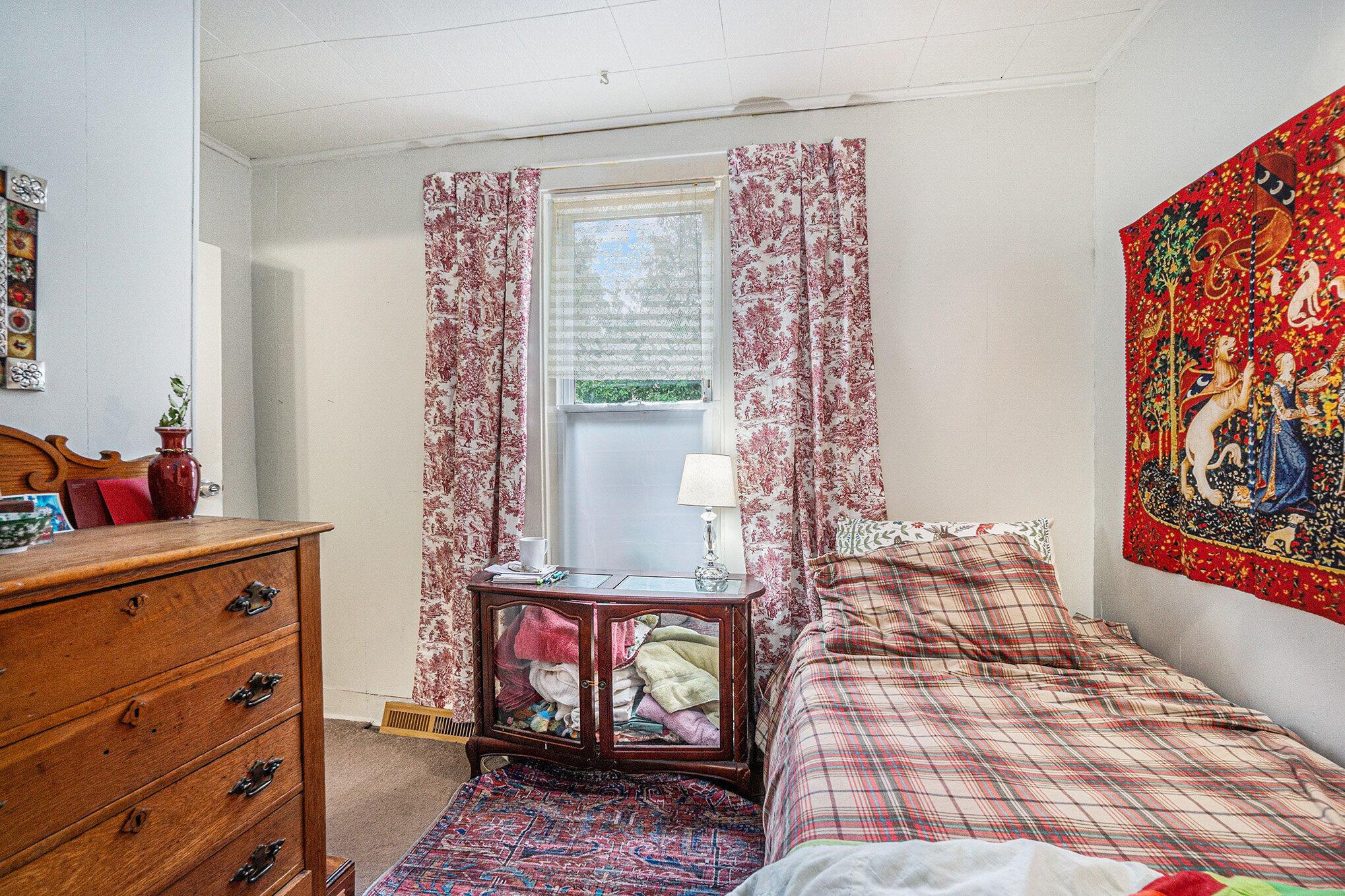 316 Reed Street Kalamazoo, MI 49001 - Photo 8 of 19 010_file_405