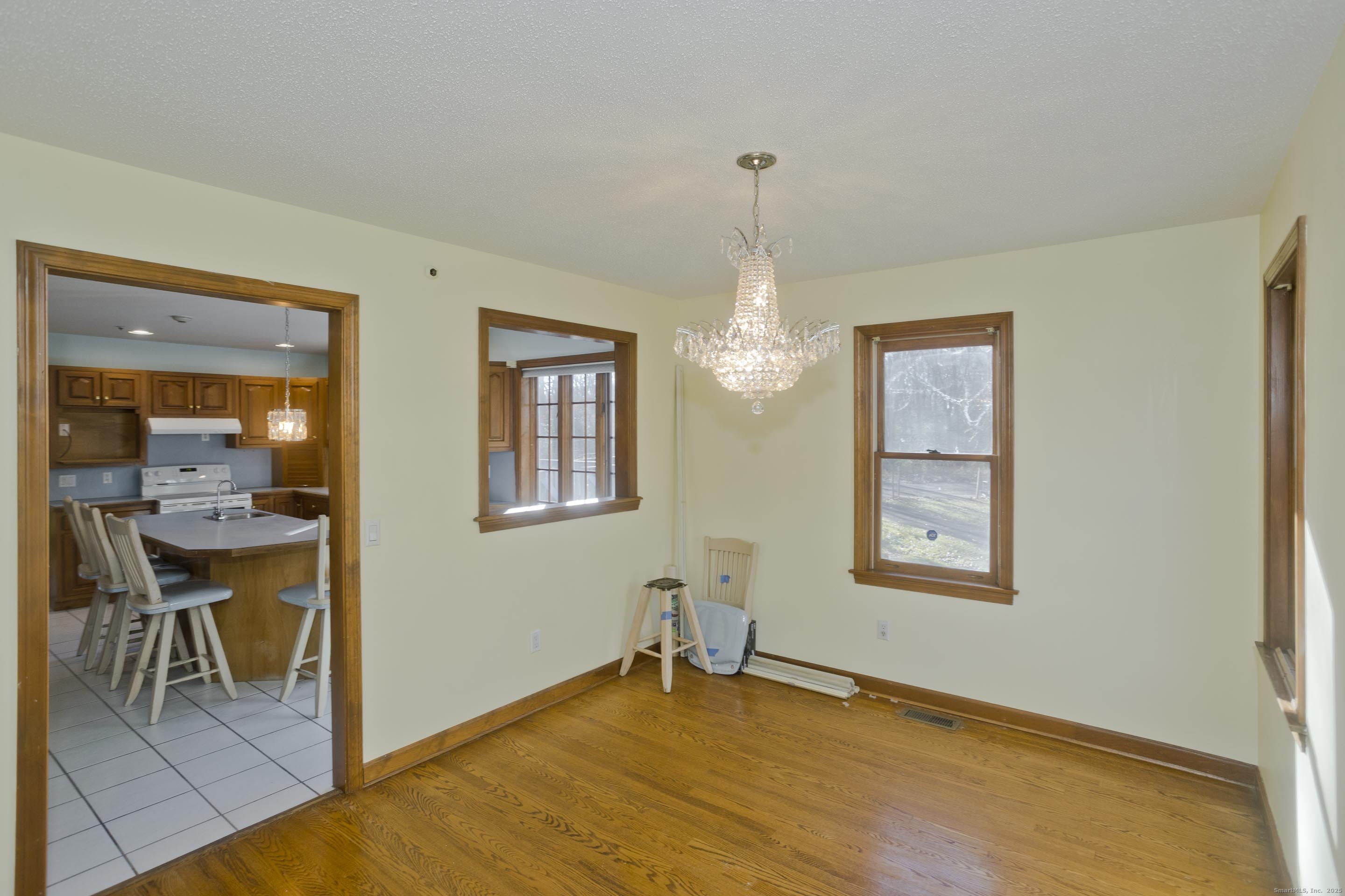 29 Privilege Road Bloomfield, CT 06002 - Photo 16 of 31 Dinning room