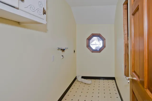 $535,000 | 29 Privilege Road, Bloomfield, CT 06002