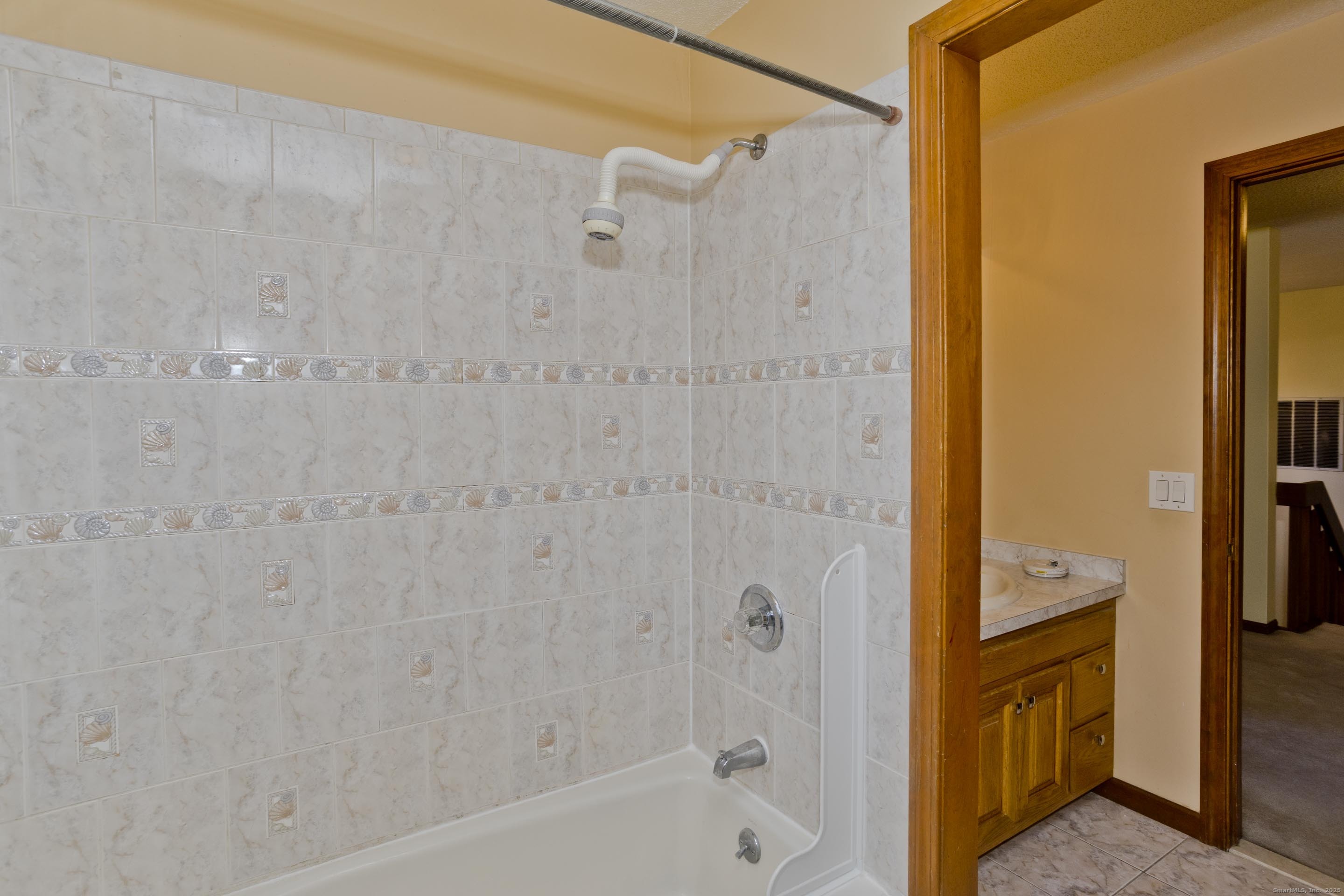 29 Privilege Road Bloomfield, CT 06002 - Photo 31 of 31