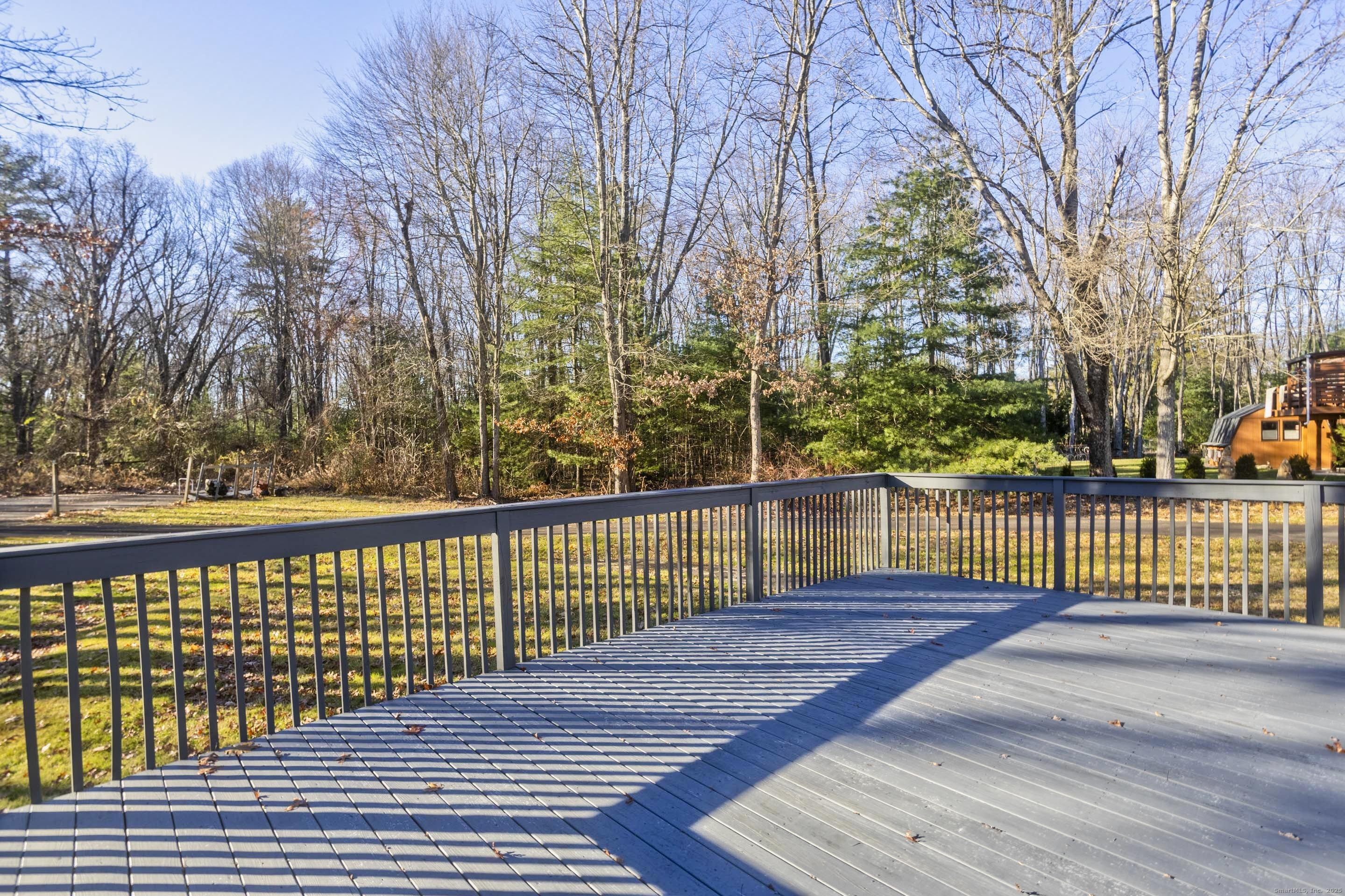 29 Privilege Road Bloomfield, CT 06002 - Photo 6 of 31 Lower rear deck