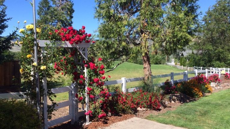 209 Crowson Road Ashland, OR 97520 - Photo 2 of 35 Gallery Image 2