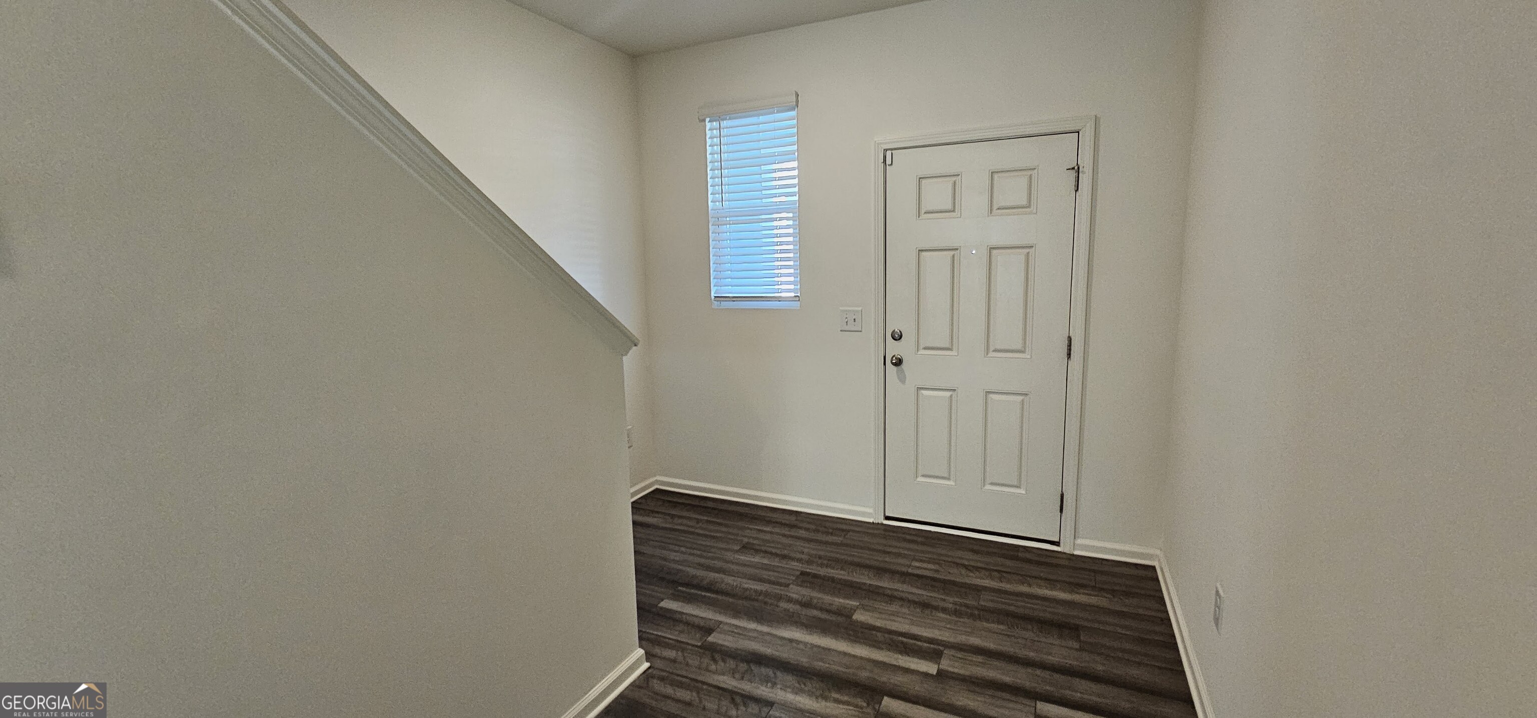 3488 Cardinal Drive Southwest Atlanta, GA 30331 - Photo 3 of 24 a view of a hallway with entryway