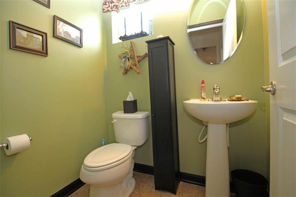 507 Saddle Ridge Court Irwin, PA 15642 - Photo 11 of 24 First Floor Powder Room