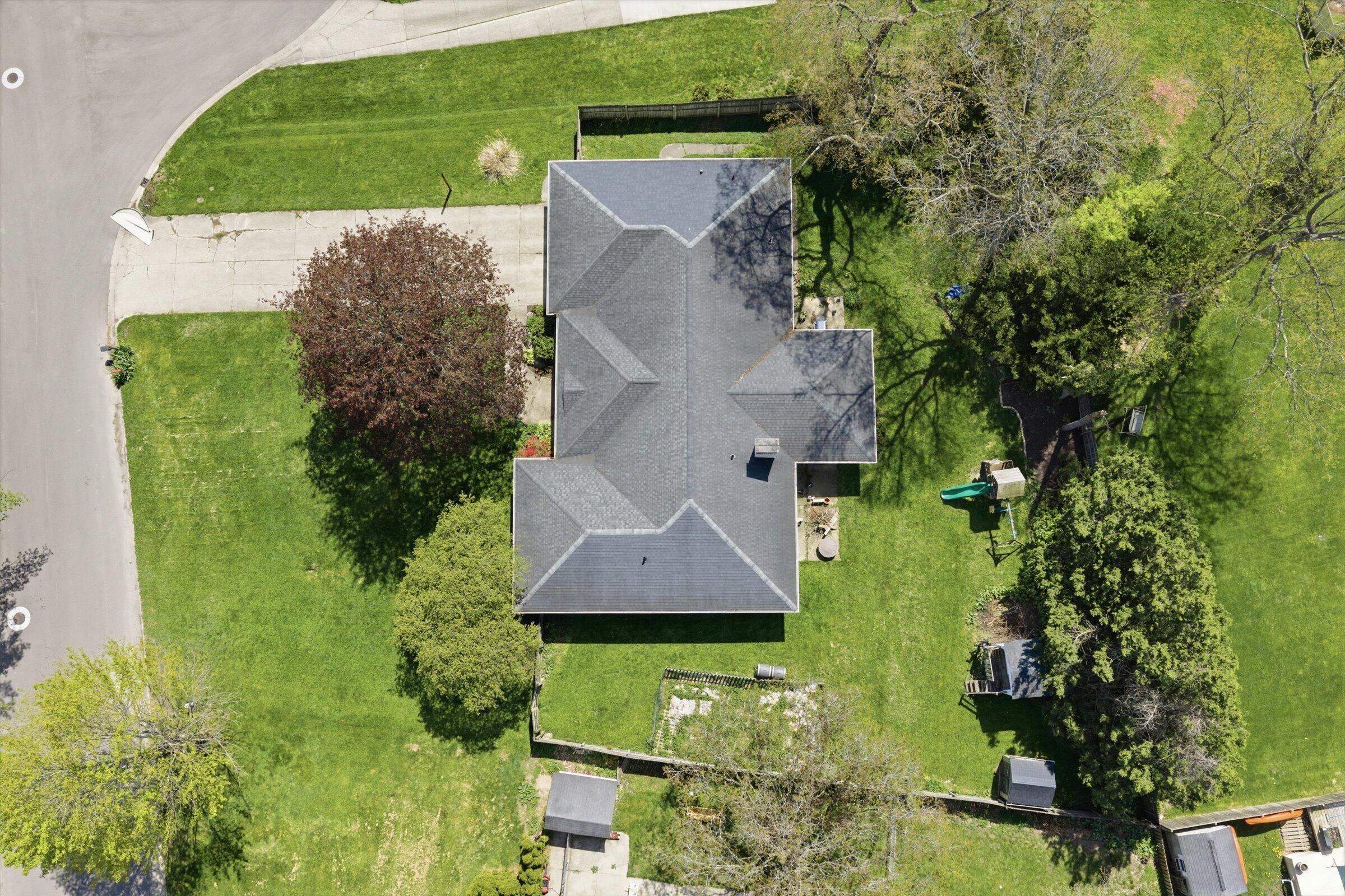 1114 Miami Road Niles, MI 49120 - Photo 38 of 39 41-DJI_20260423145359_0411_D
