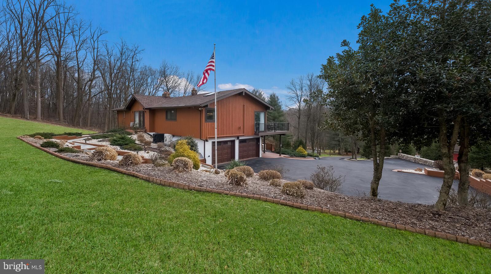 233 Painter Road Media, PA 19063 - Photo 22 of 84 Side view of garage