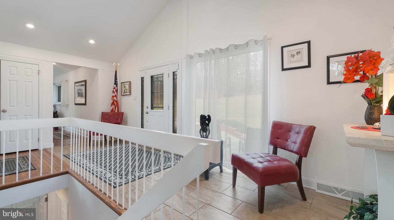 233 Painter Road Media, PA 19063 - Photo 40 of 84 Entrance foyer