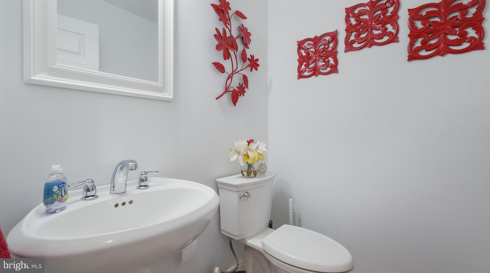 233 Painter Road Media, PA 19063 - Photo 41 of 84 Main floor powder room