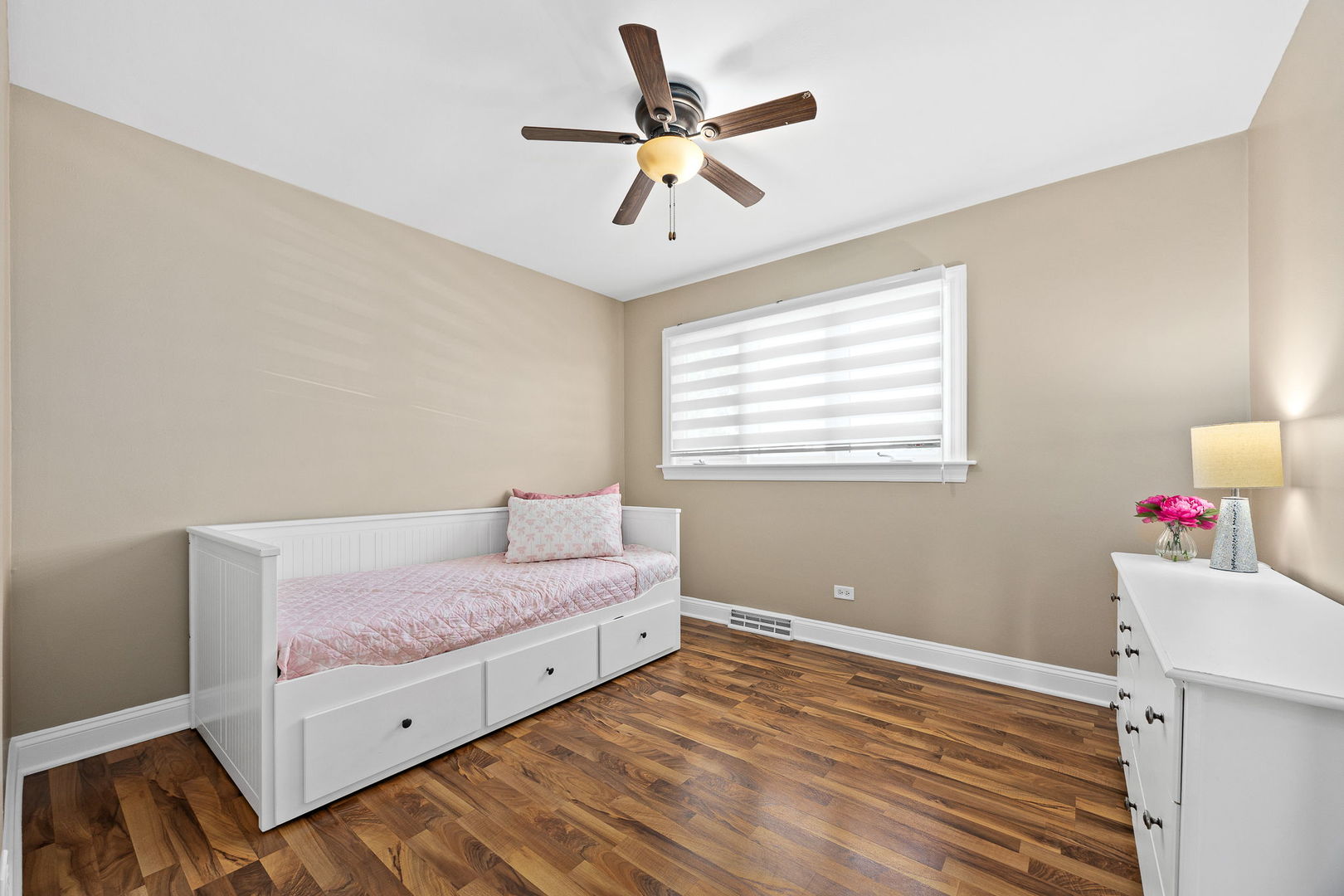 7917 West 81st Street Bridgeview, IL 60455 - Photo 14 of 32
