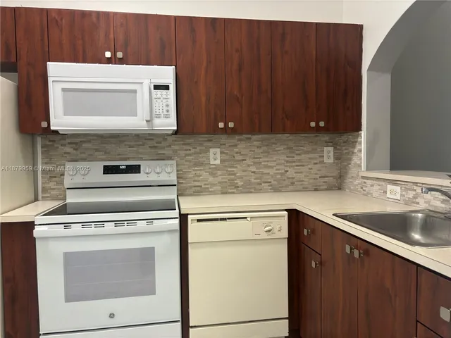 $1,650 | 2721 Southeast 12th Place, Unit 205, Homestead, FL 33035