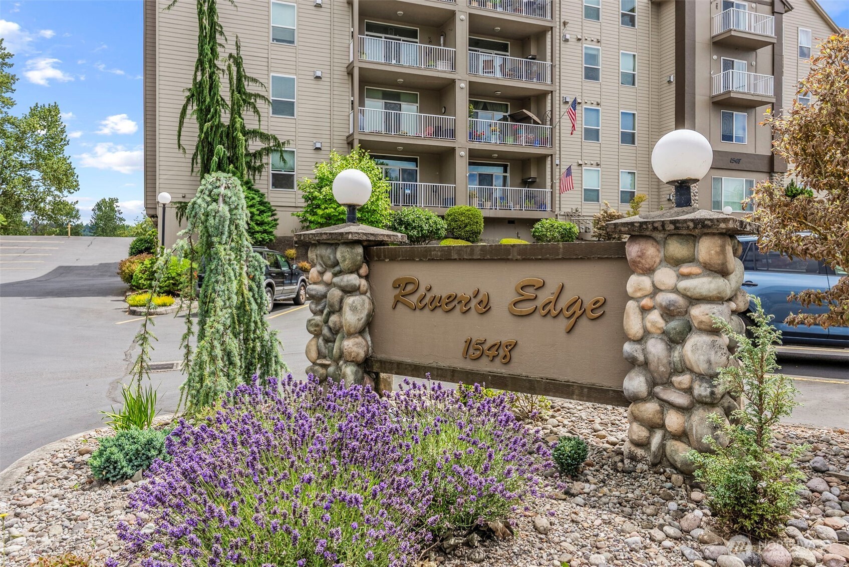 1548 River Road, Unit 102 Longview, WA 98632 - Photo 2 of 27 Gallery Image 2