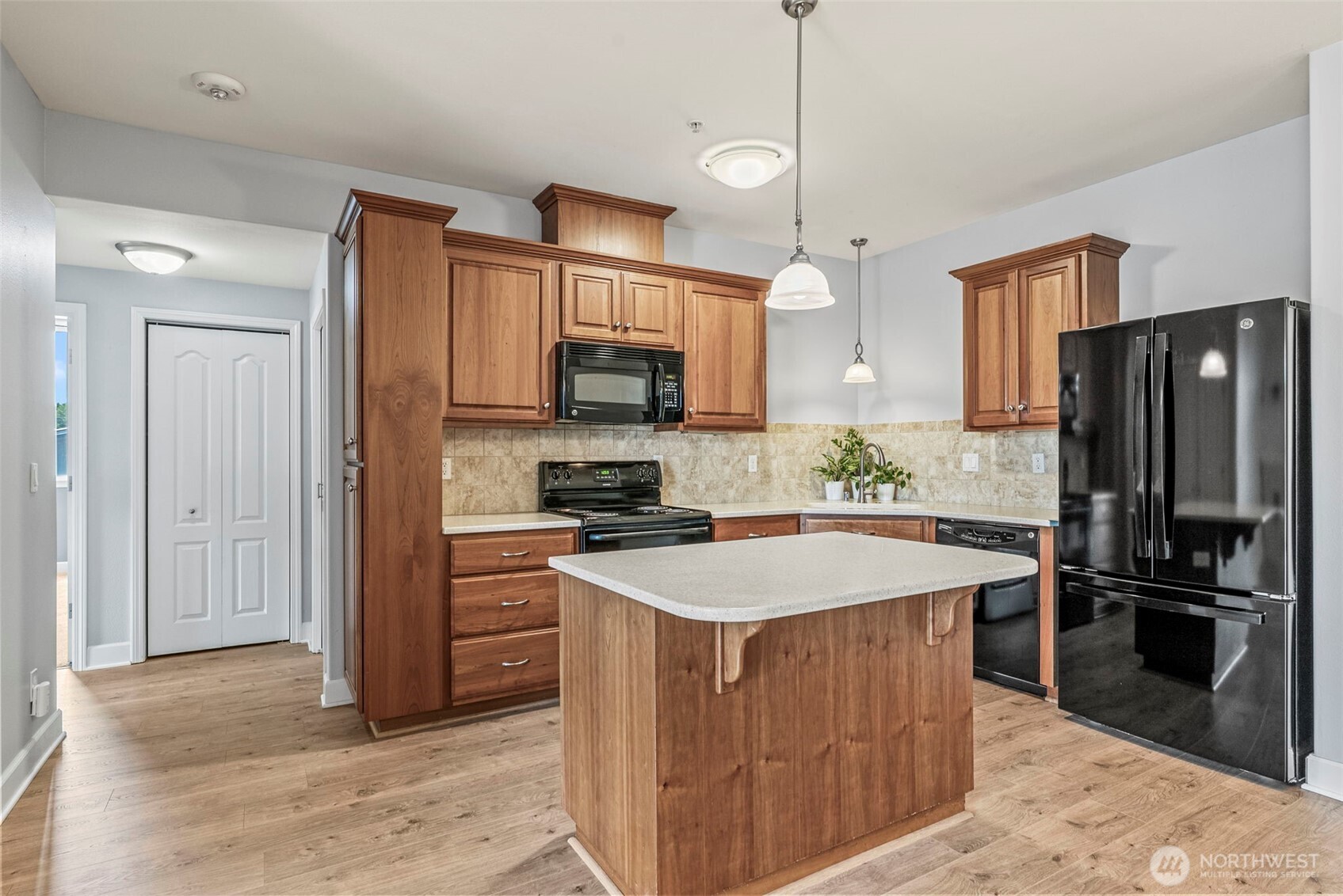 1548 River Road, Unit 102 Longview, WA 98632 - Photo 7 of 27 Gallery Image 7
