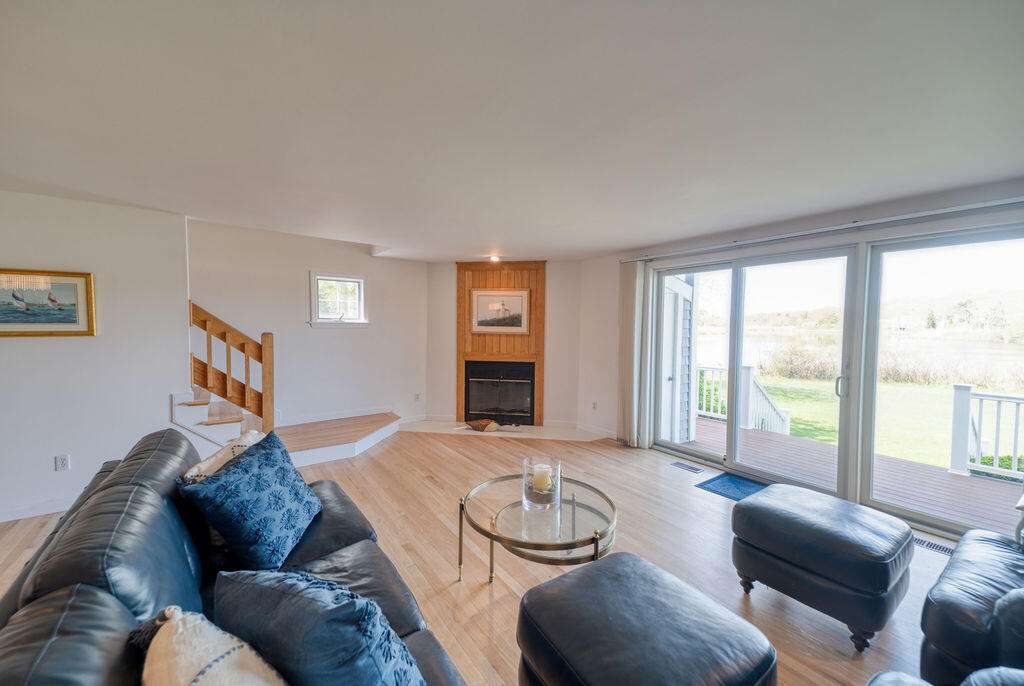 381 Ocean Street, Unit 1 Hyannis, MA 02601 - Photo 20 of 43 oceanst-20