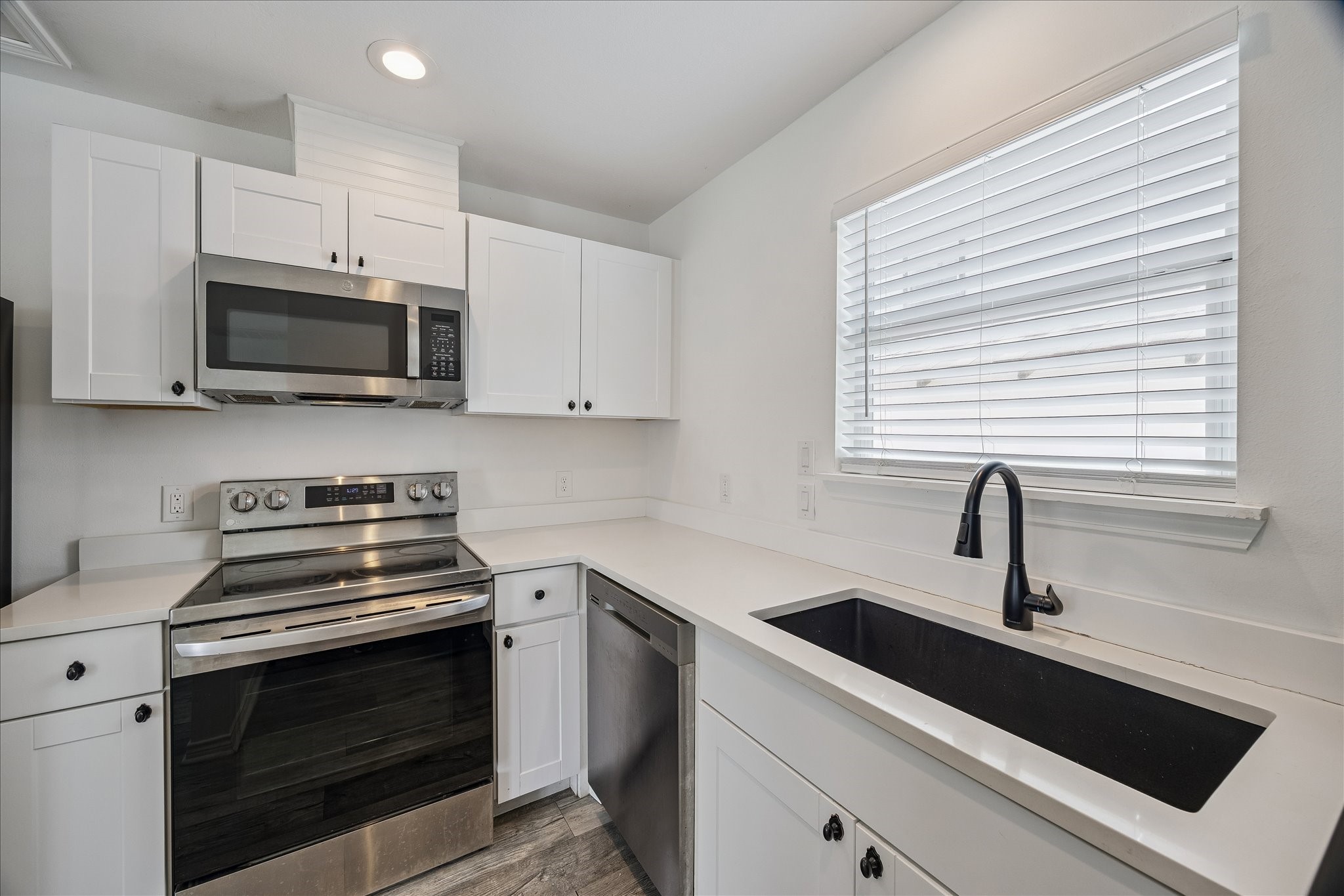2610 Cochran Street, Unit B Houston, TX 77009 - Photo 11 of 15