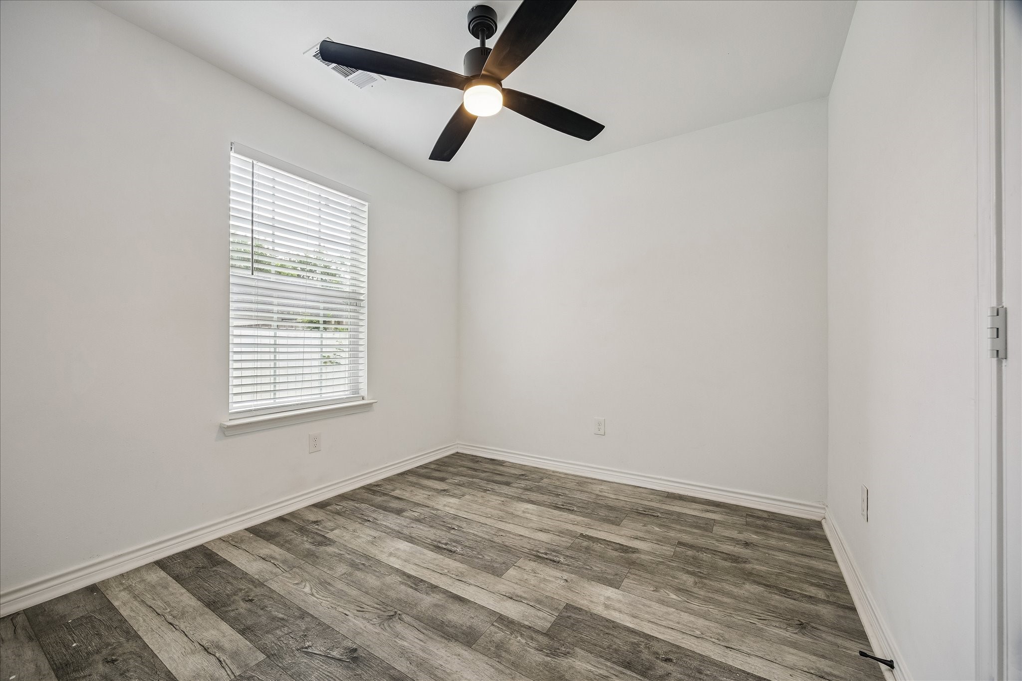 2610 Cochran Street, Unit B Houston, TX 77009 - Photo 13 of 15