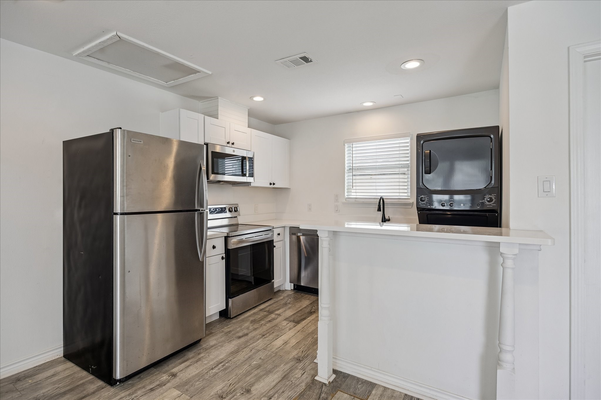 2610 Cochran Street, Unit B Houston, TX 77009 - Photo 9 of 15