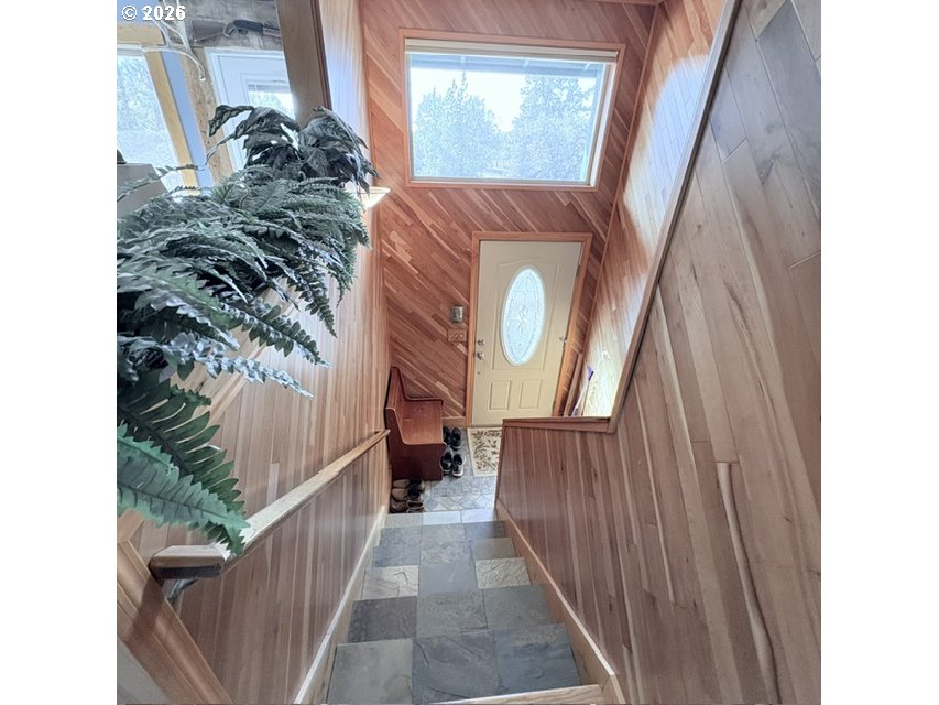 64810 McGrath Road Bend, OR 97701 - Photo 2 of 26