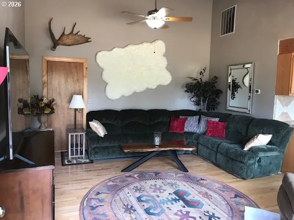 $899,000 | 64810 McGrath Road, Bend, OR 97701