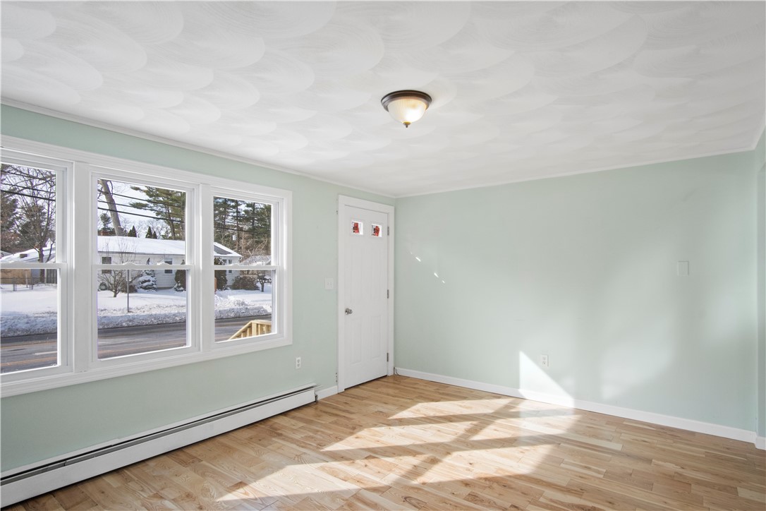 272 Arnold Road Coventry, RI 02816 - Photo 5 of 19