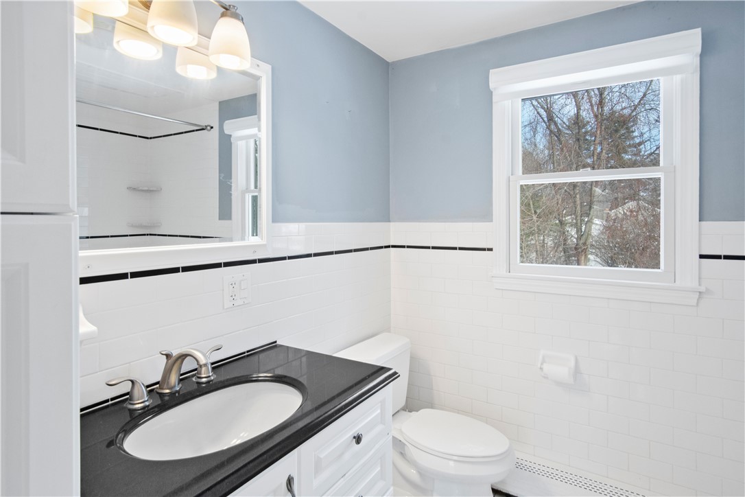 272 Arnold Road Coventry, RI 02816 - Photo 8 of 19
