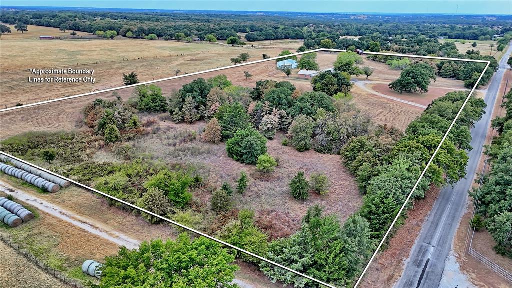 437 Jakes Road Bowie, TX 76230 - Photo 12 of 39 Gallery Image 12