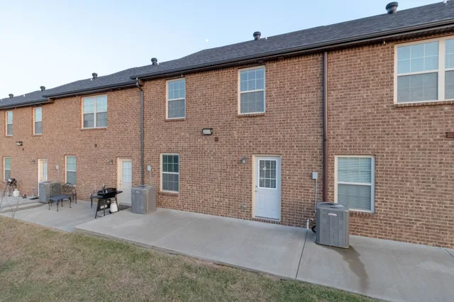 $1,450 | 121 Melbourne Drive, Unit G, Clarksville, TN 37043