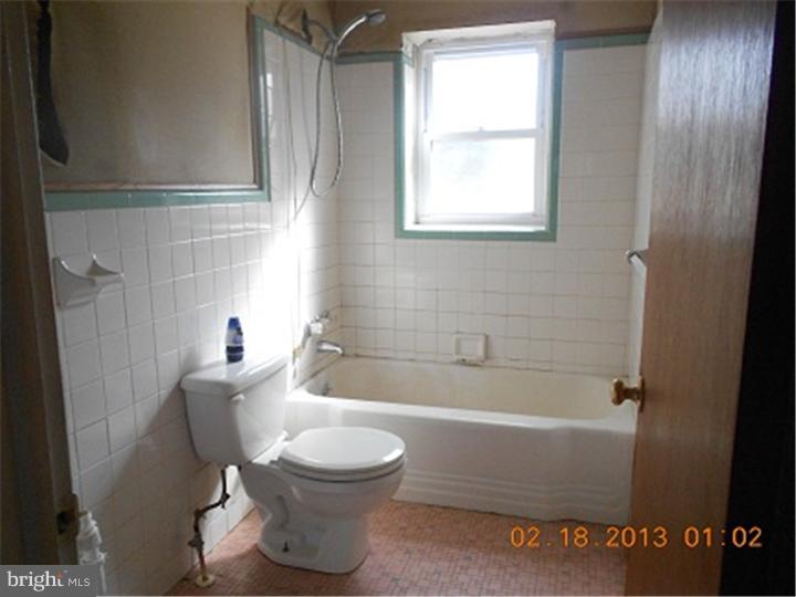 801 West King Road Malvern, PA 19355 - Photo 12 of 16 Bathroom