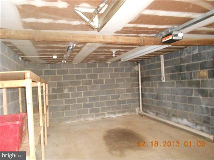 801 West King Road Malvern, PA 19355 - Photo 16 of 16 Garage