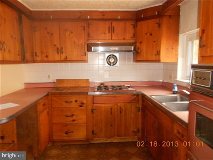 801 West King Road Malvern, PA 19355 - Photo 7 of 16 Kitchen