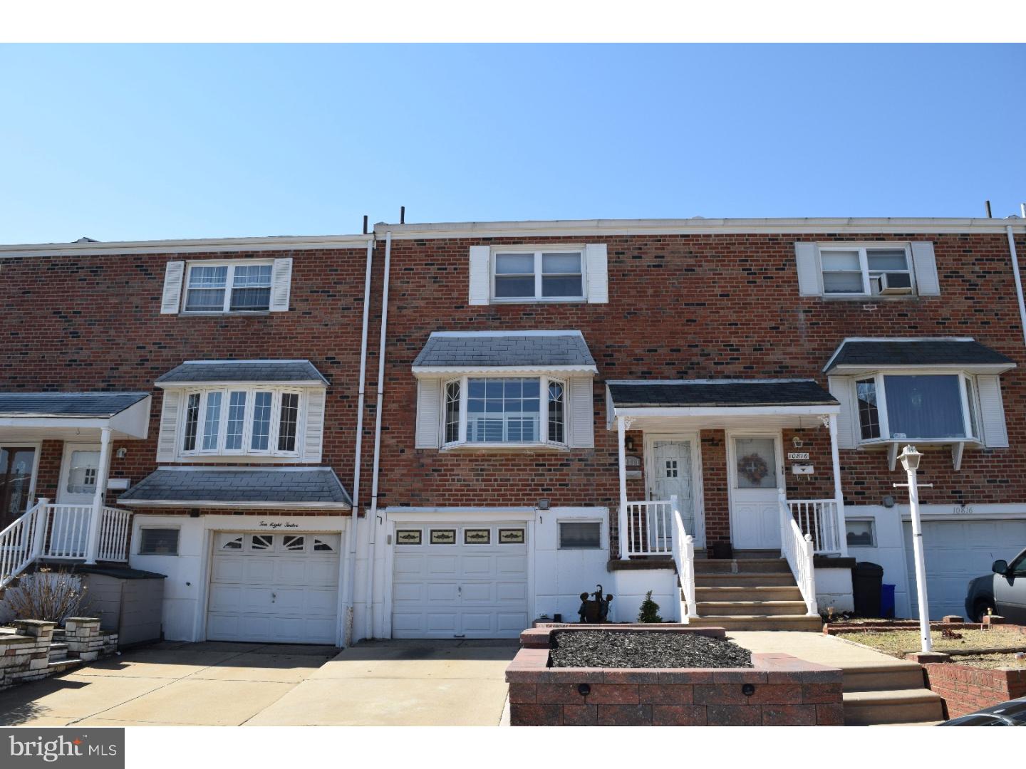 10814 Rayland Road Philadelphia, PA 19154 - Photo 2 of 22 Exterior Front