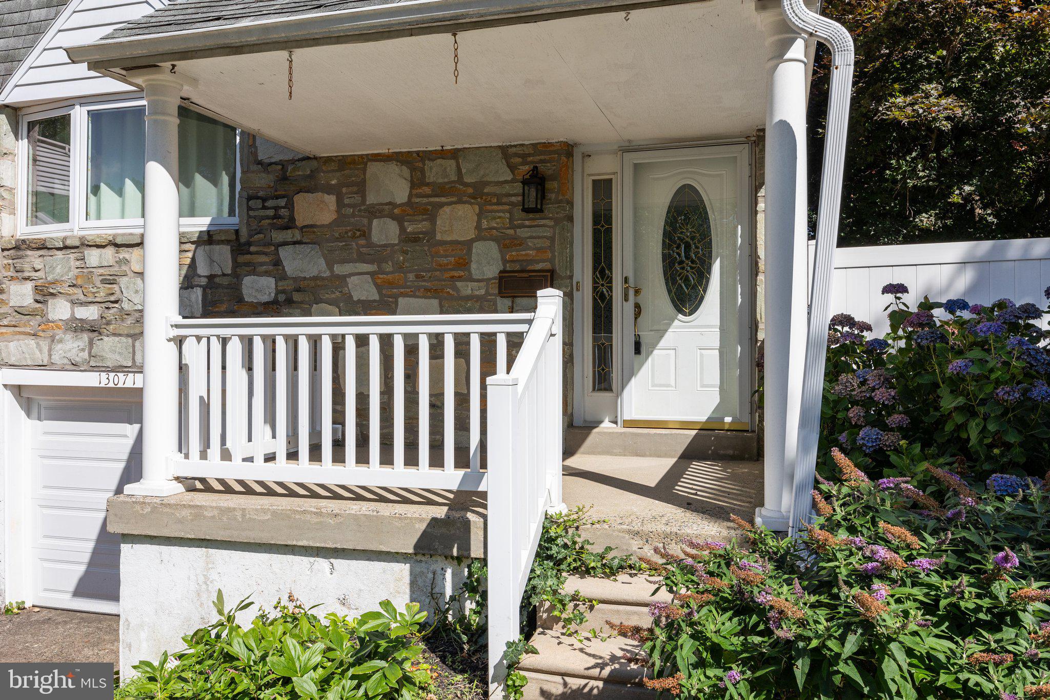 13071 Stevens Road Philadelphia, PA 19116 - Photo 3 of 33