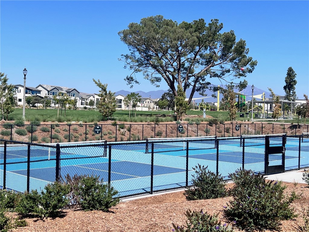 215 Sash Irvine, CA 92618 - Photo 18 of 31 a view of a garden