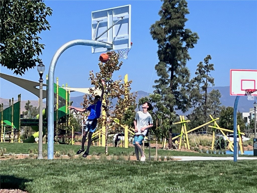 215 Sash Irvine, CA 92618 - Photo 19 of 31 a view of outdoor space and garden