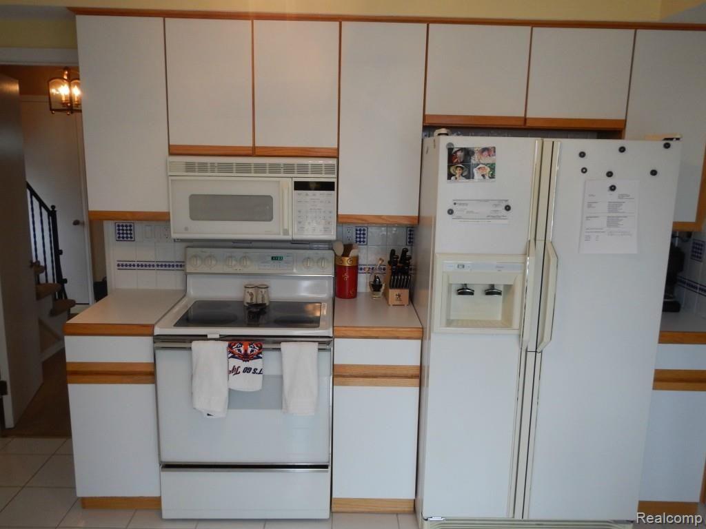1383 Whittier Road Grosse Pointe, MI 48230 - Photo 14 of 18 DSCN0065.jpg