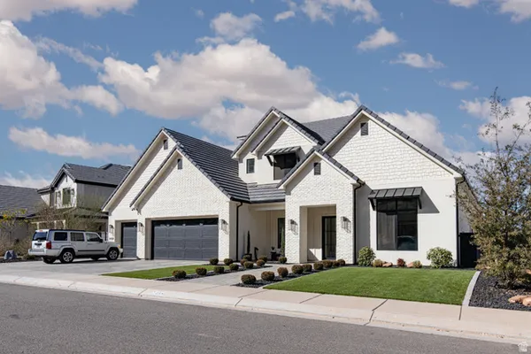 $1,999,900 | 3458 South Walnut Dr Street, St. George, UT 84790