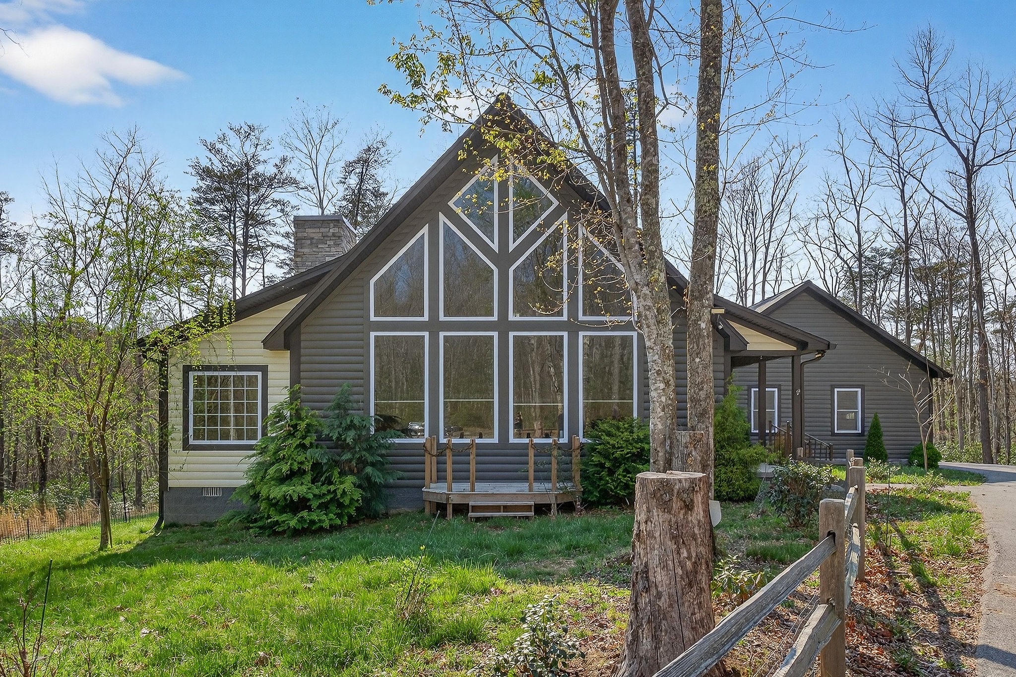 31 Reeves Place Monterey, TN 38574 - Photo 1 of 74