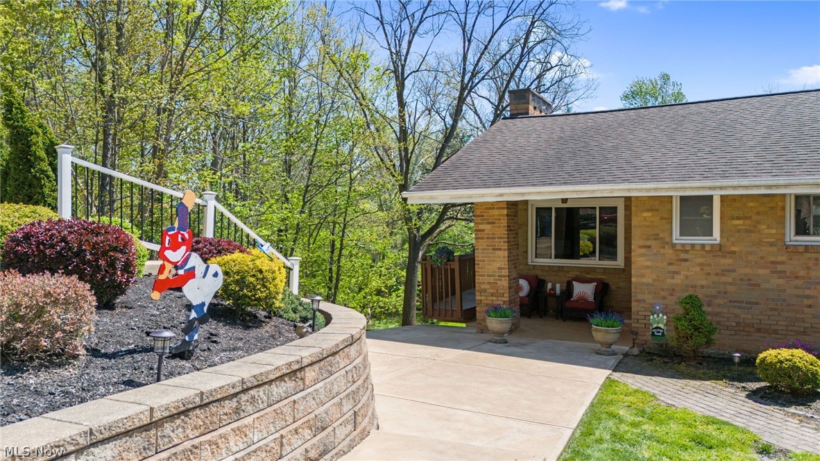 12977 West Pleasant Valley Road Parma, OH 44130 - Photo 3 of 45