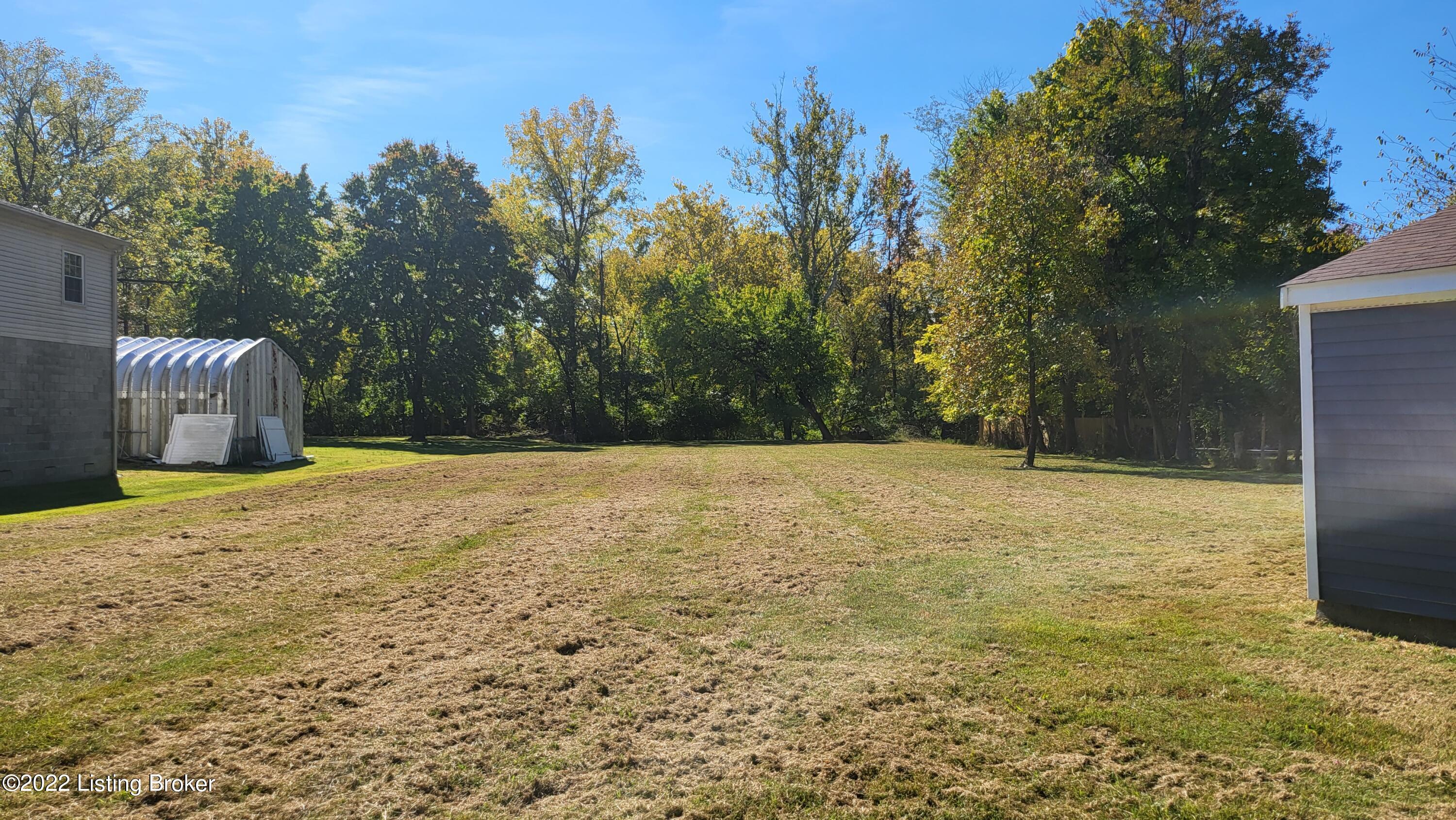 9103 3rd Street Road Louisville, KY 40272 - Photo 6 of 8 20221005_123259