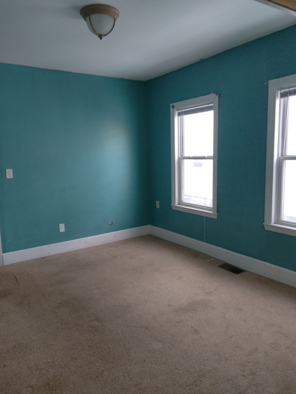 10 Johnston Road Boston, MA 02124 - Photo 5 of 24 Gallery Image 5