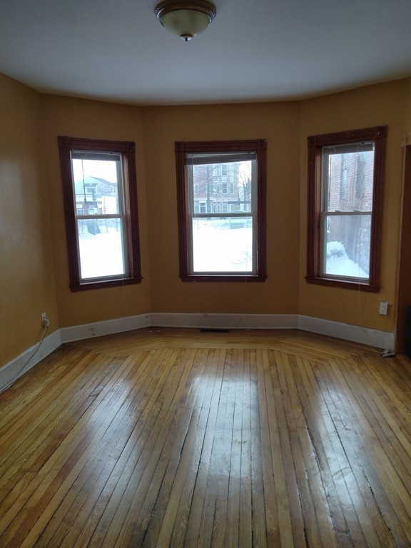 10 Johnston Road Boston, MA 02124 - Photo 7 of 24 Gallery Image 7